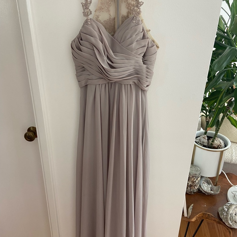 JJs House Elegant Lace Gown